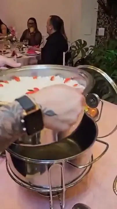Réchaud de churrasco a domicílio servido em outra festa